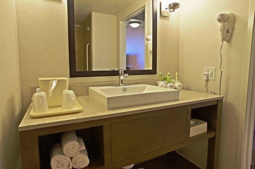 Express & - North - Scottsdale By Ihg Hotel