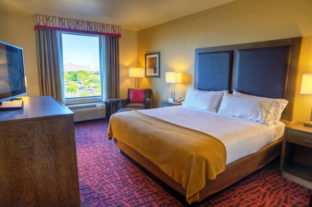Express & - North - Scottsdale By Ihg Hotel 3*